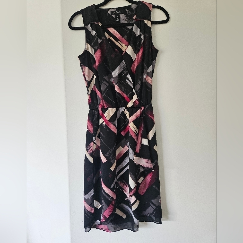 White House Black Market Sheath Dress Black Pink Crew Neck